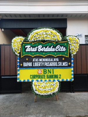 Papan Bunga Duka di Bunga Mas