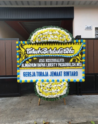 Papan Bunga Duka di Bunga Mas