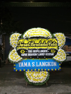 Papan Bunga Duka di Bunga Mas